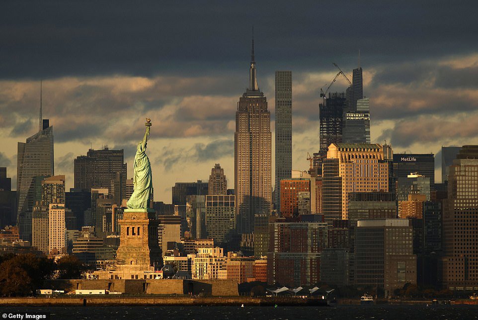 meteor blazeed past statue of liberty